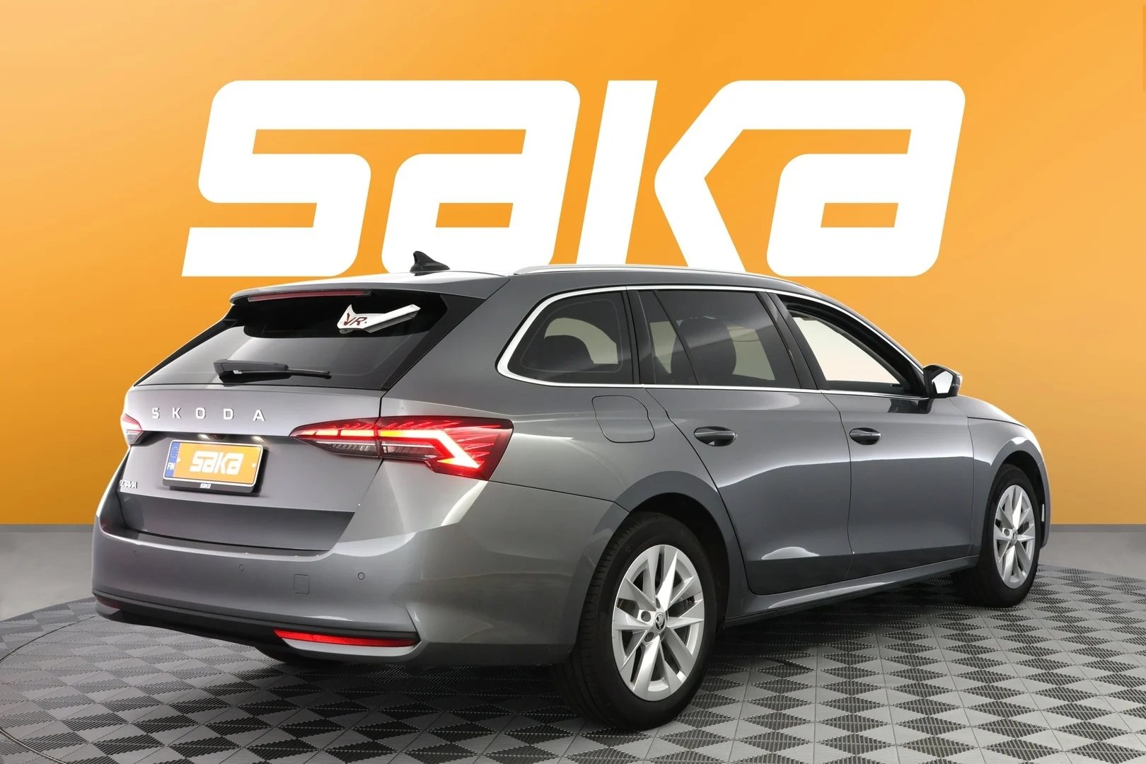 Car Image - 1qMmLNLwwdsya2QLlmQKkC