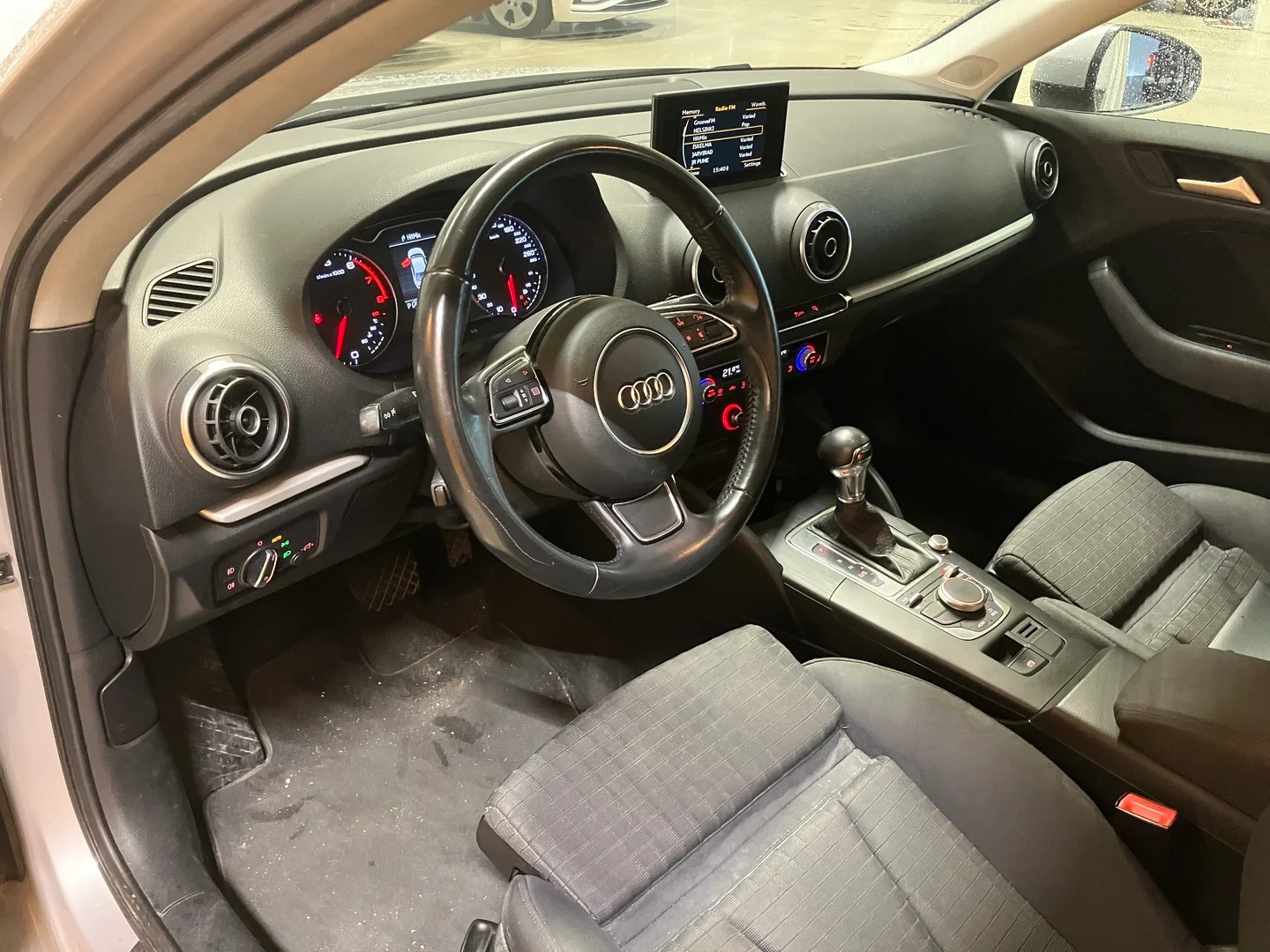 Car Image - 3WVpynuBNxqVzrHezV1Wra