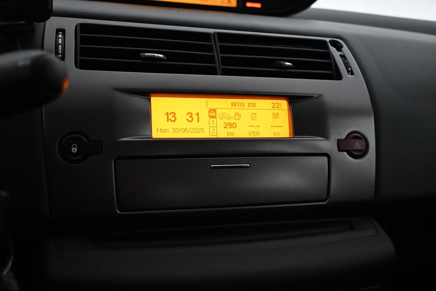Car Image - T1Lk6lpTFl4LYX5A4MuZR