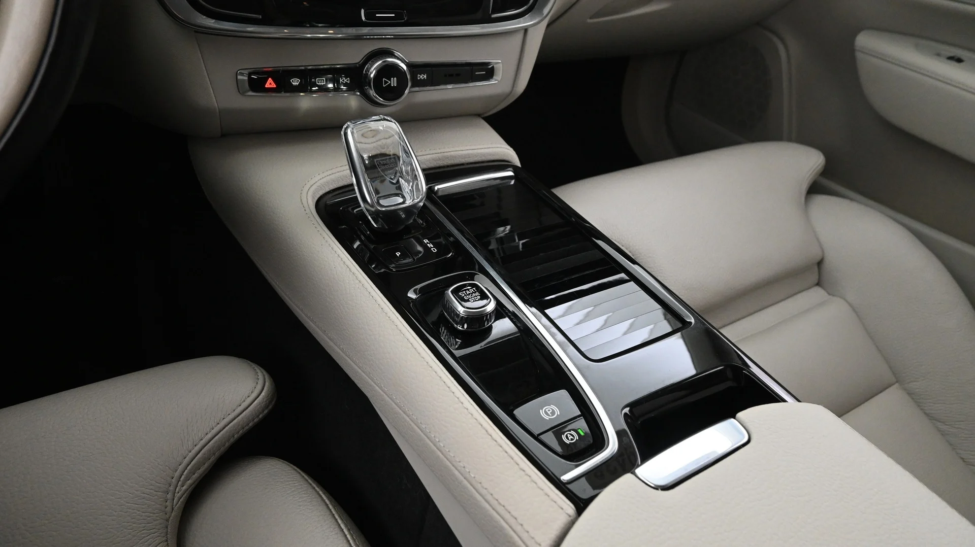 Car Image - aoEnRcrJ8agStMQy5ISAU
