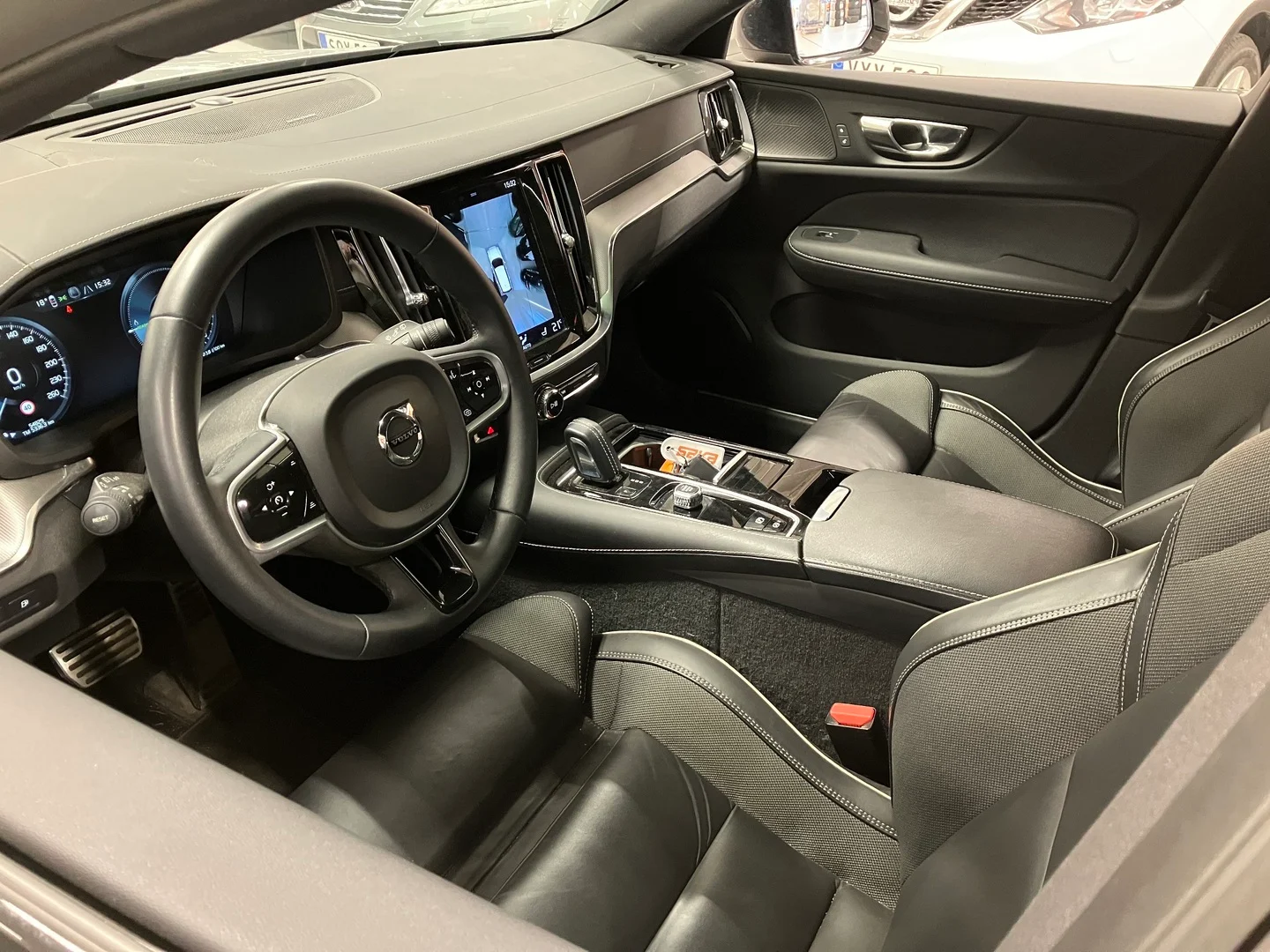 Car Image - 1AJRGkFcyGqrZZscyQLyWS