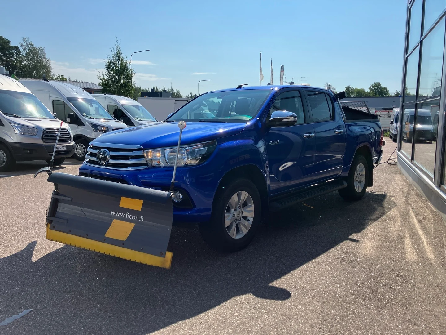 Car Image - 3Kq1BIu1JcwreAefB1YVFP