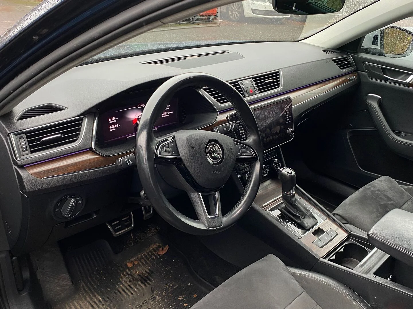 Car Image - 1CsOBHF4fWk0iY4tky3Q5G