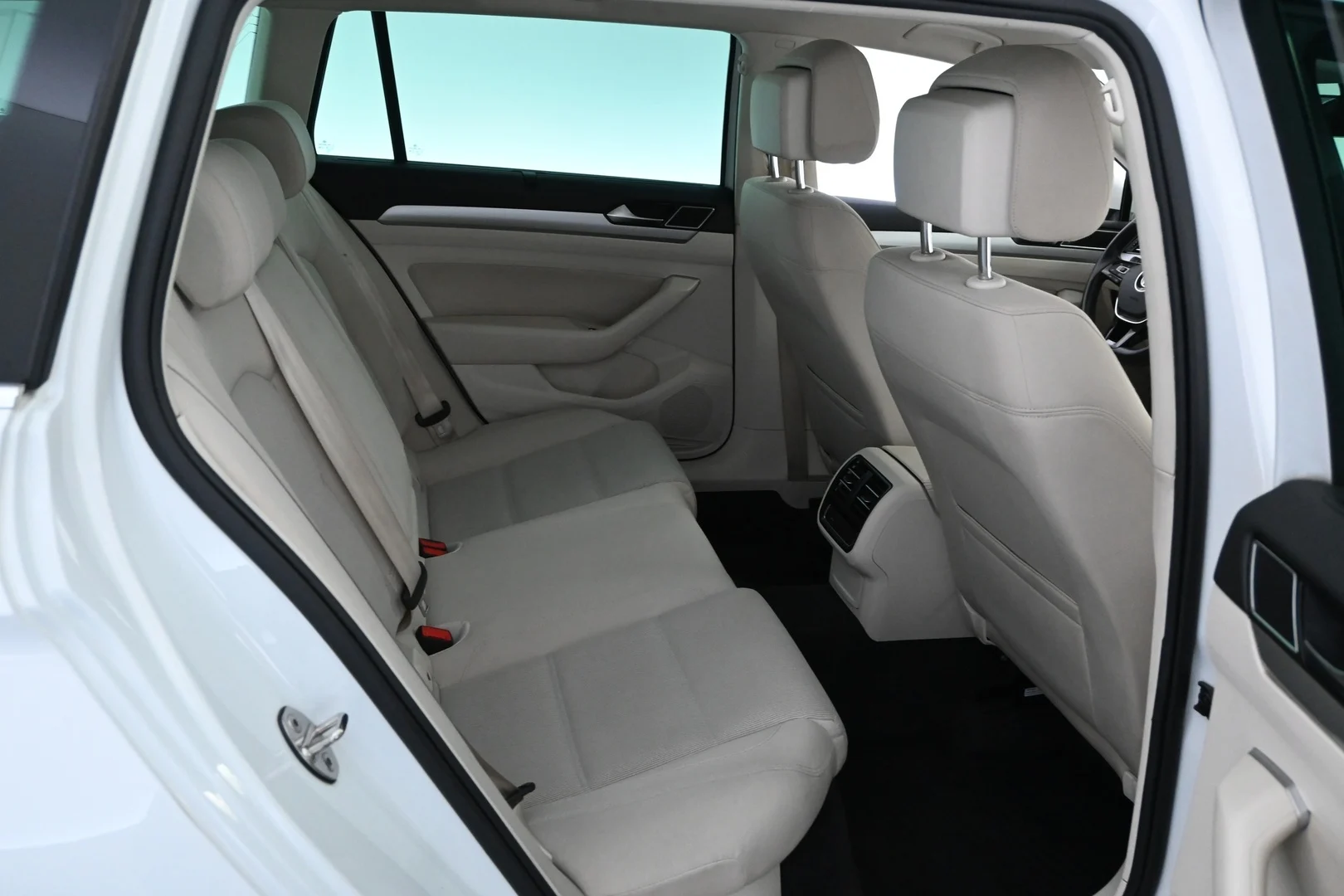 Car Image - 3wsH1015doqf0T1yXpbWpL
