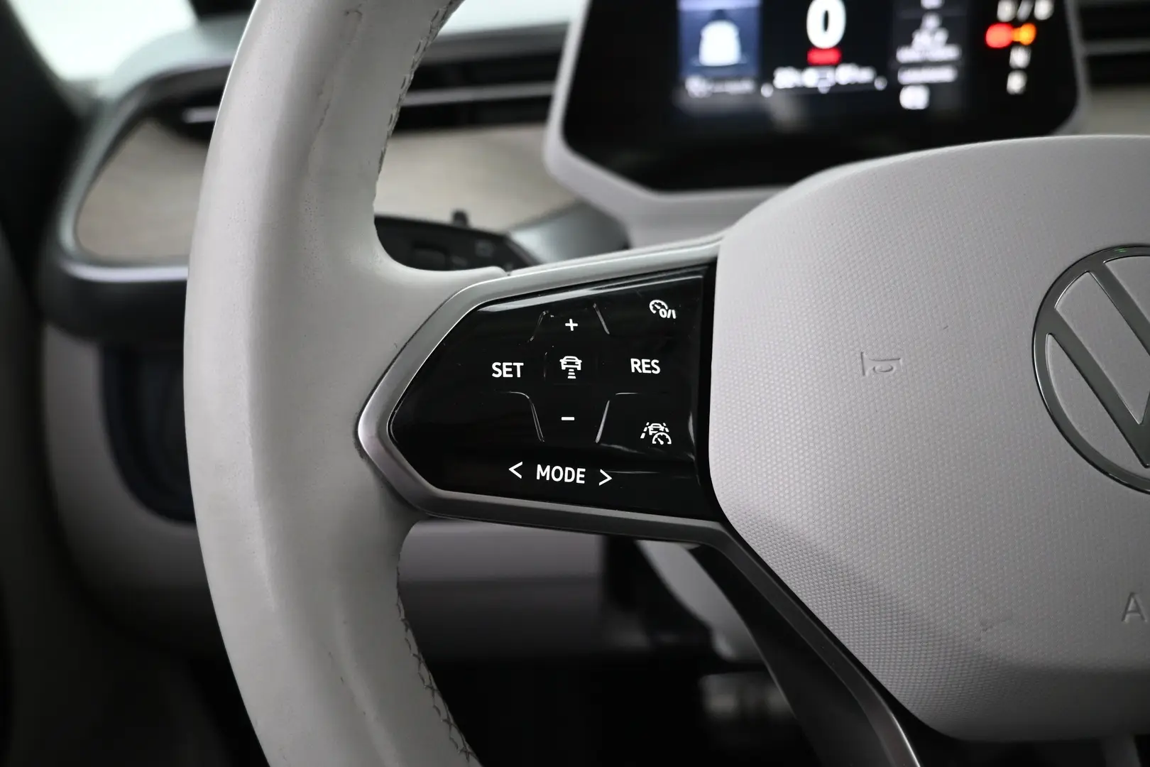 Car Image - 4wIv2Y1RNKtPKooBX0C2xs