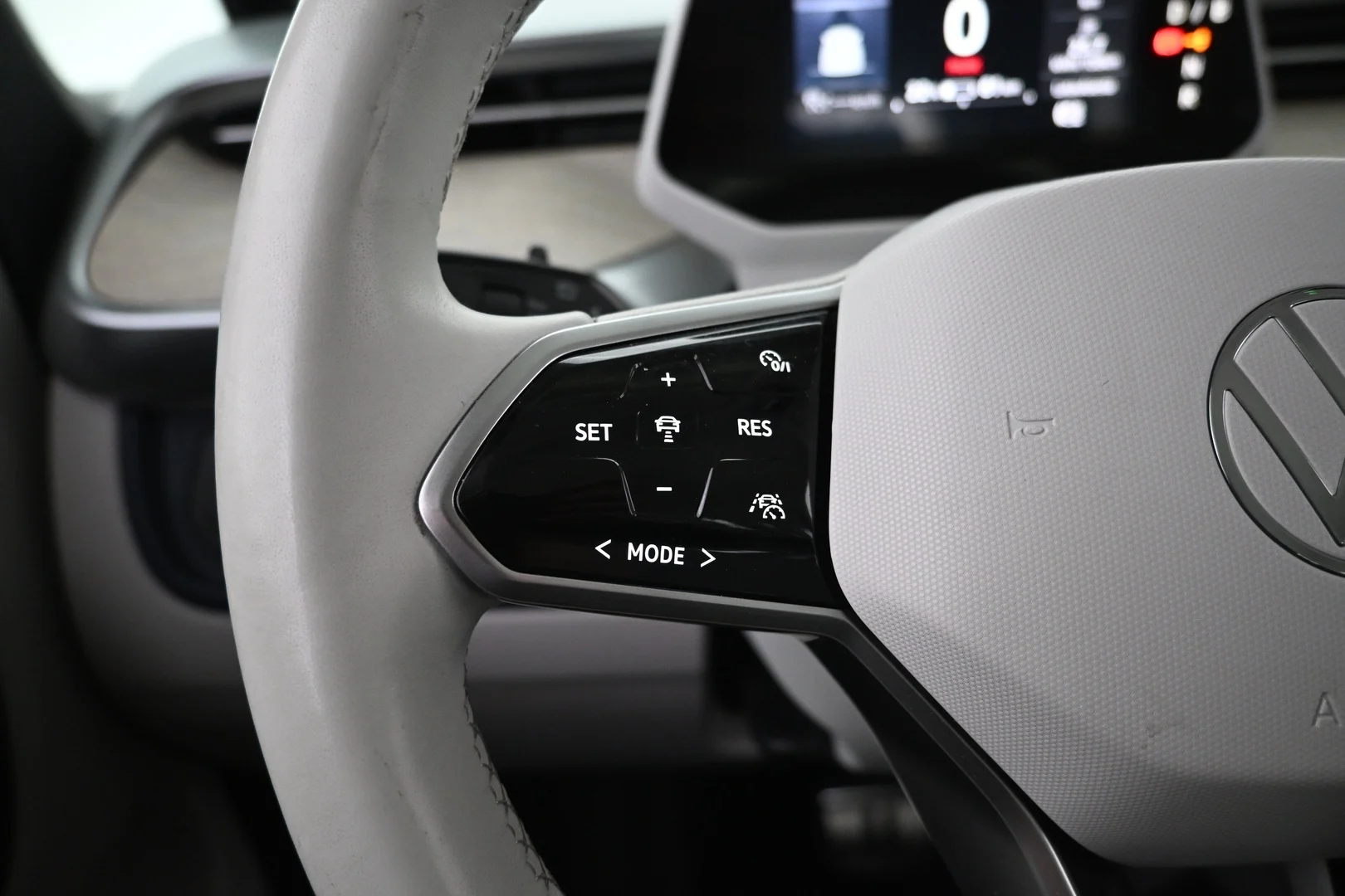 Car Image - 4wIv2Y1RNKtPKooBX0C2xs