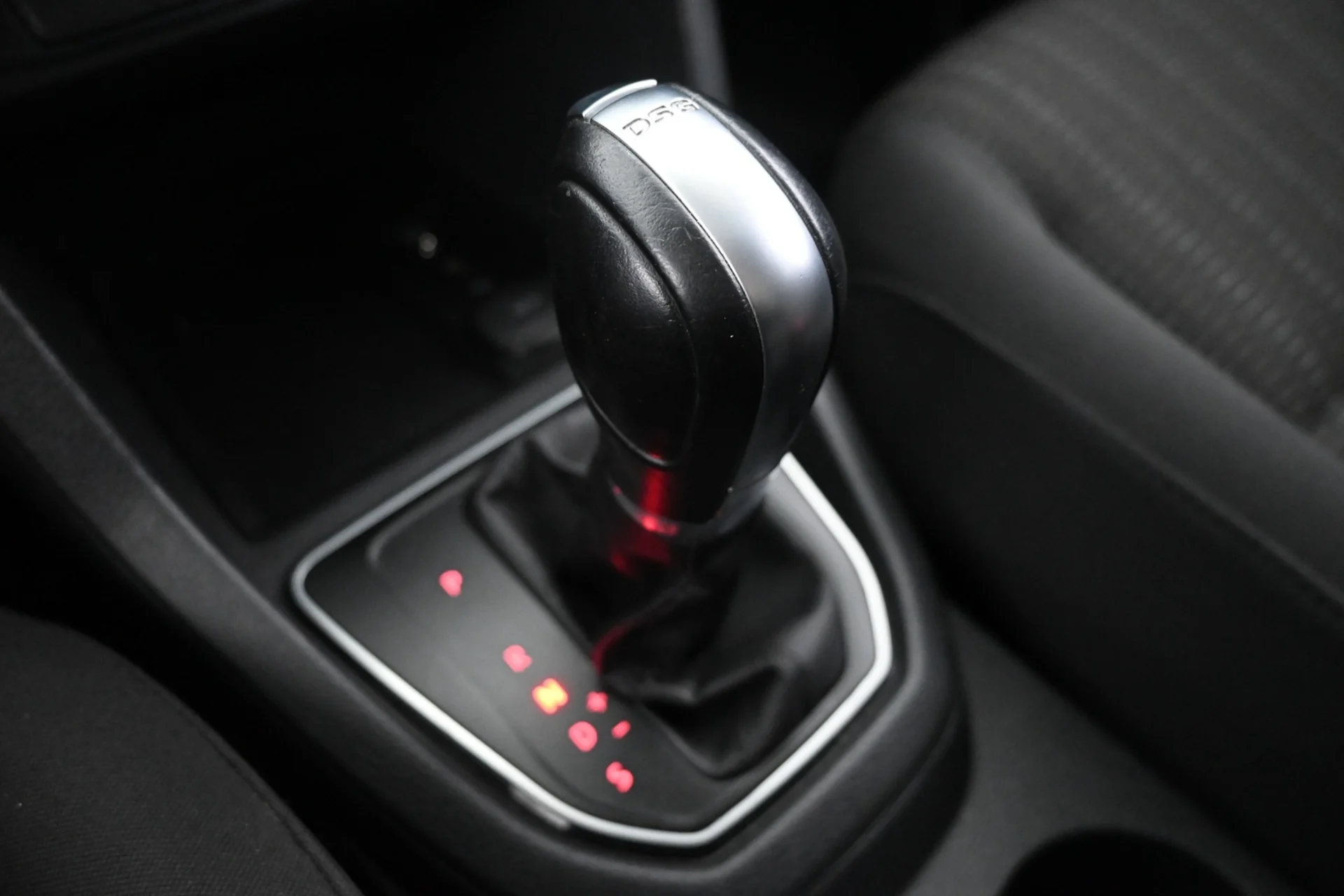 Car Image - 5P7IqyeVb5yBT8IccHFegG