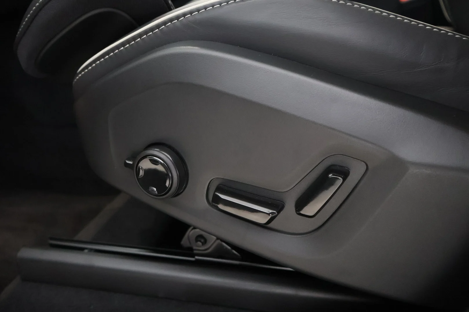 Car Image - 1lTbtKyqarjFUvkOu8oQu0