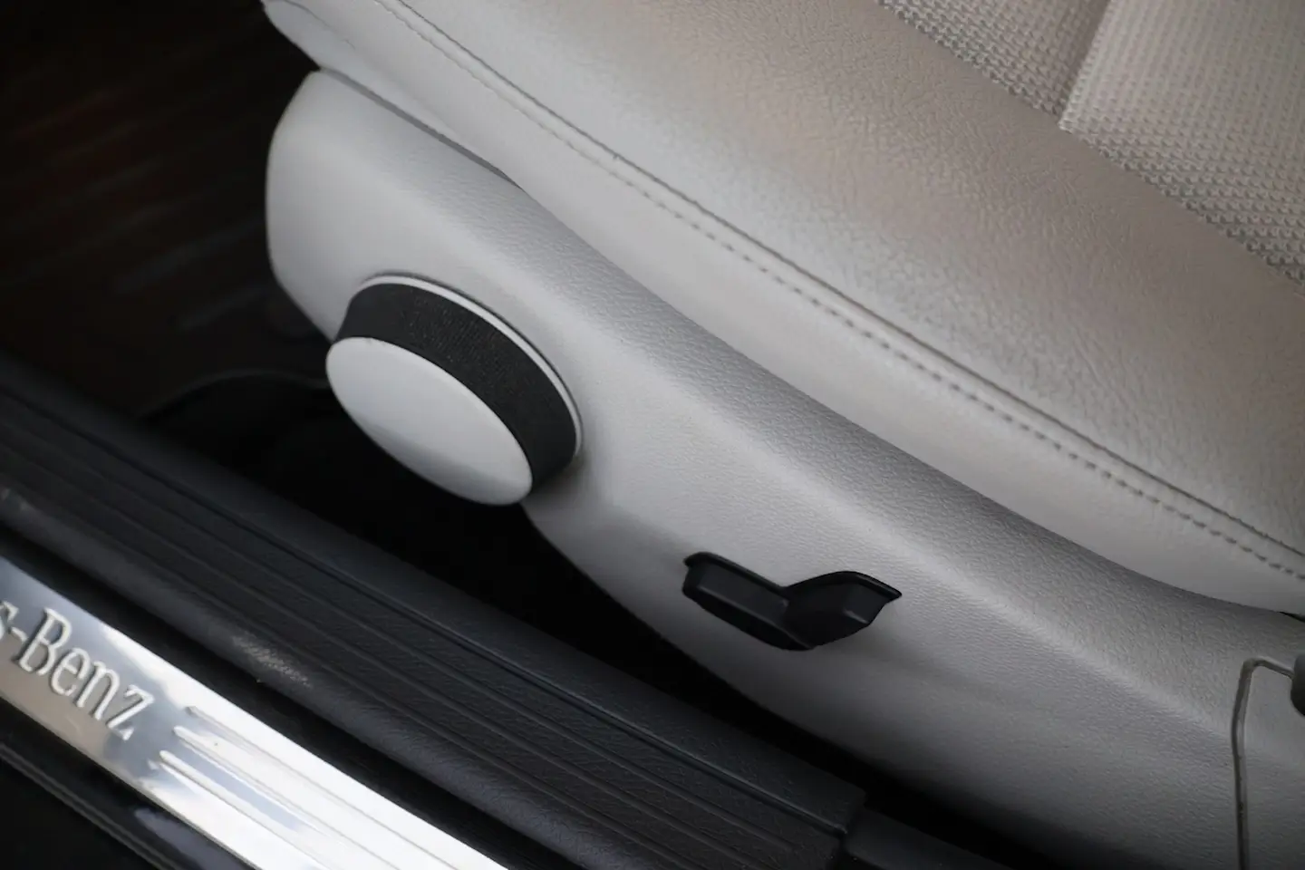 Car Image - 3OH0vimDN4cFyHNJEpuF6Y