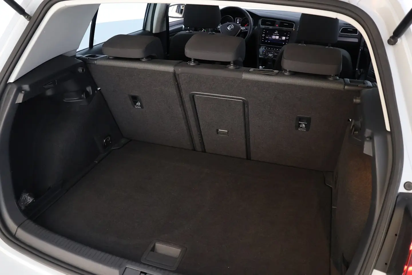 Car Image - 3EkoimfqPRipSaW8K4KAUw