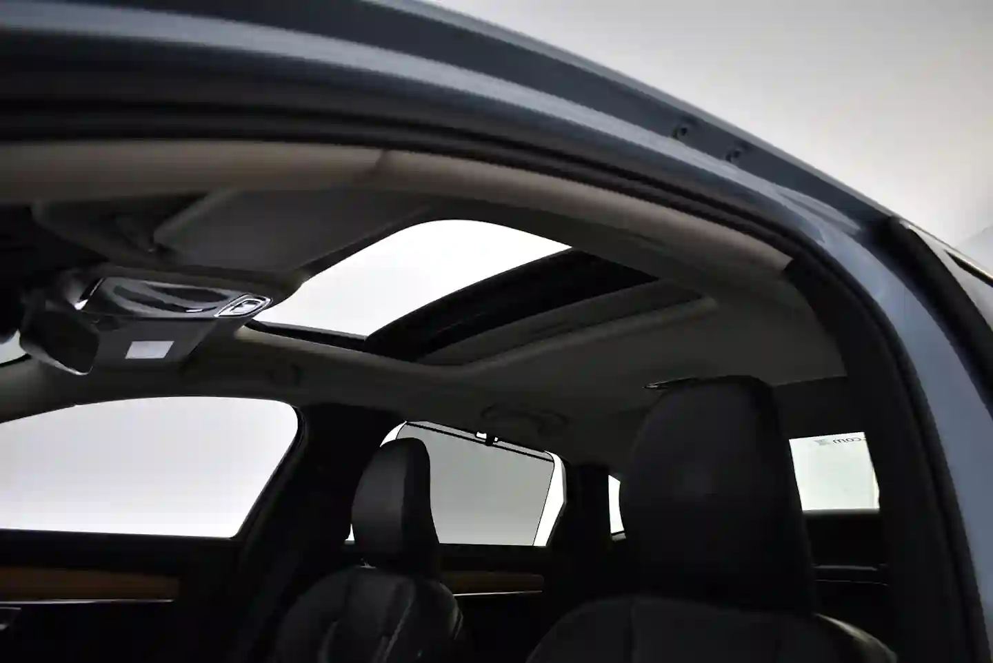 Car Image - 44kxJzRqzvbMQyrDeUxTIZ