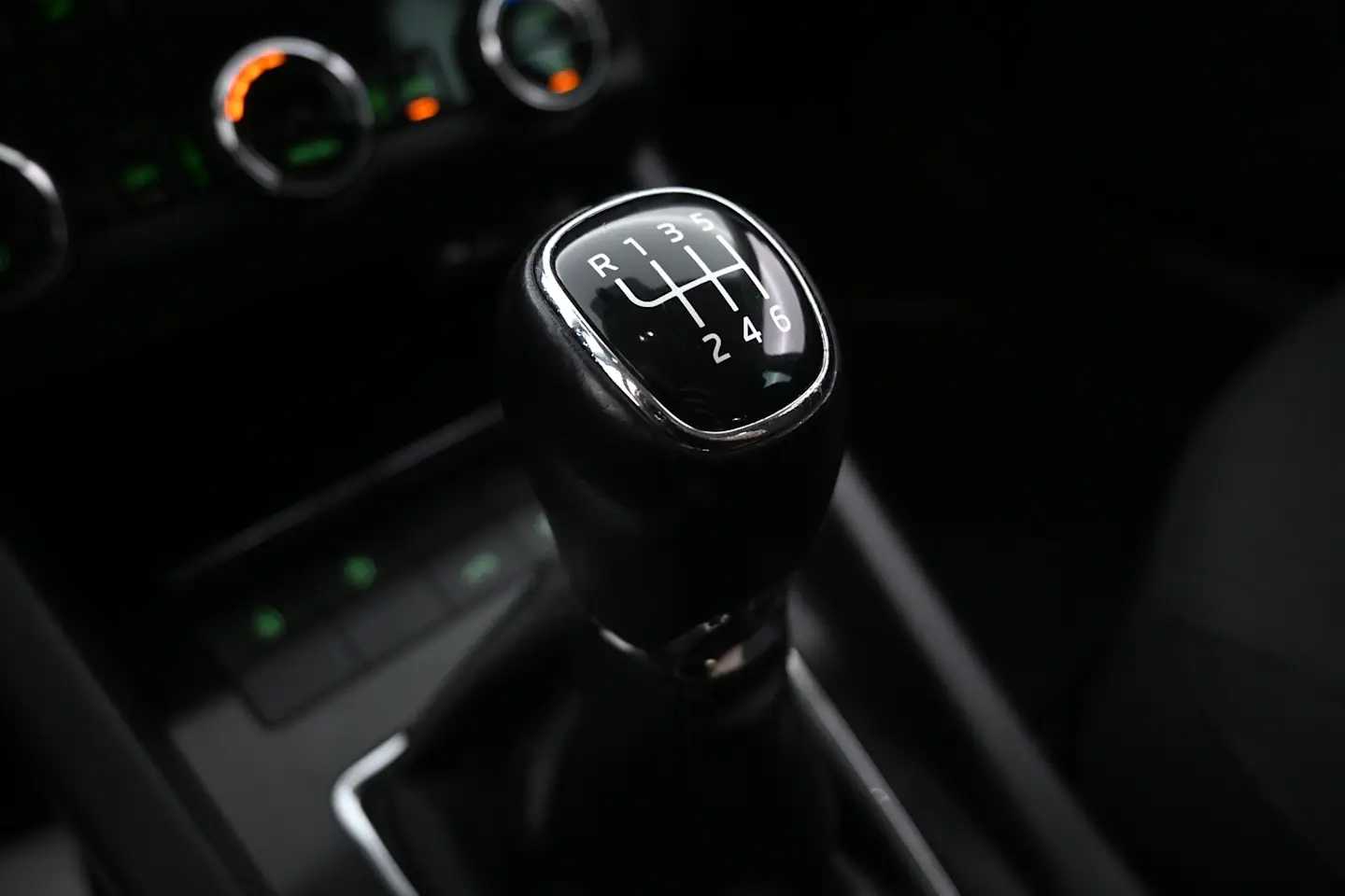 Car Image - 1feiueh3UlSTFQ7zEyUyUd