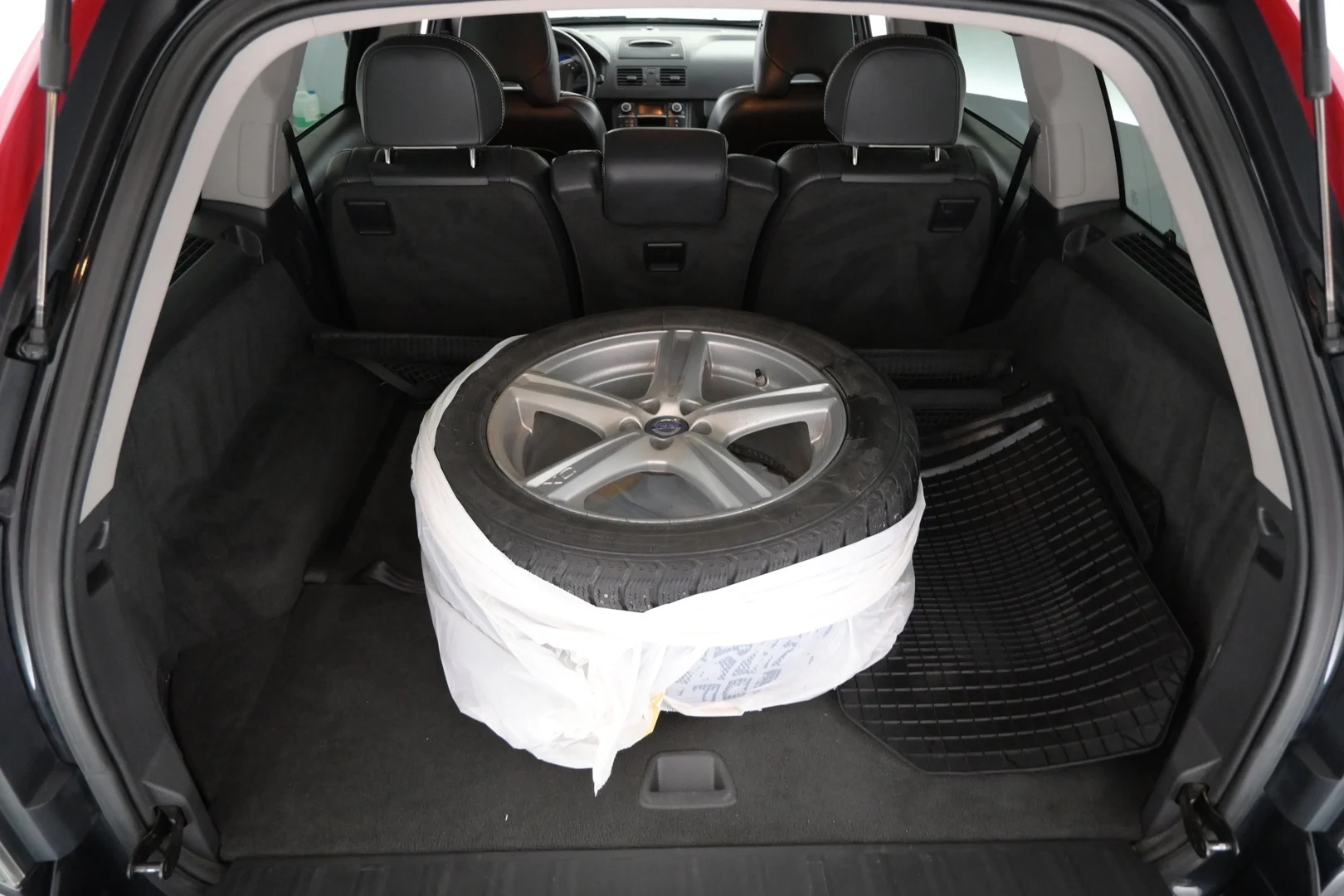 Car Image - 3cKmaQrdkvNbWYGWQN3mol
