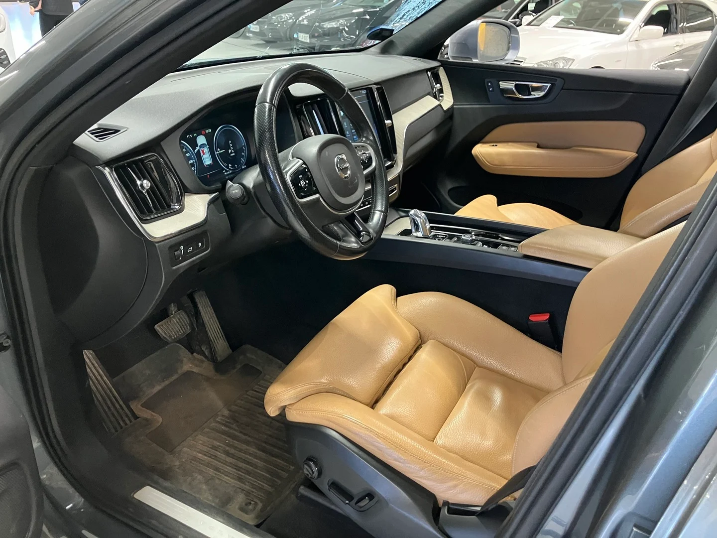 Car Image - 1kUxWJgSVzwY4vBY3vfoHY