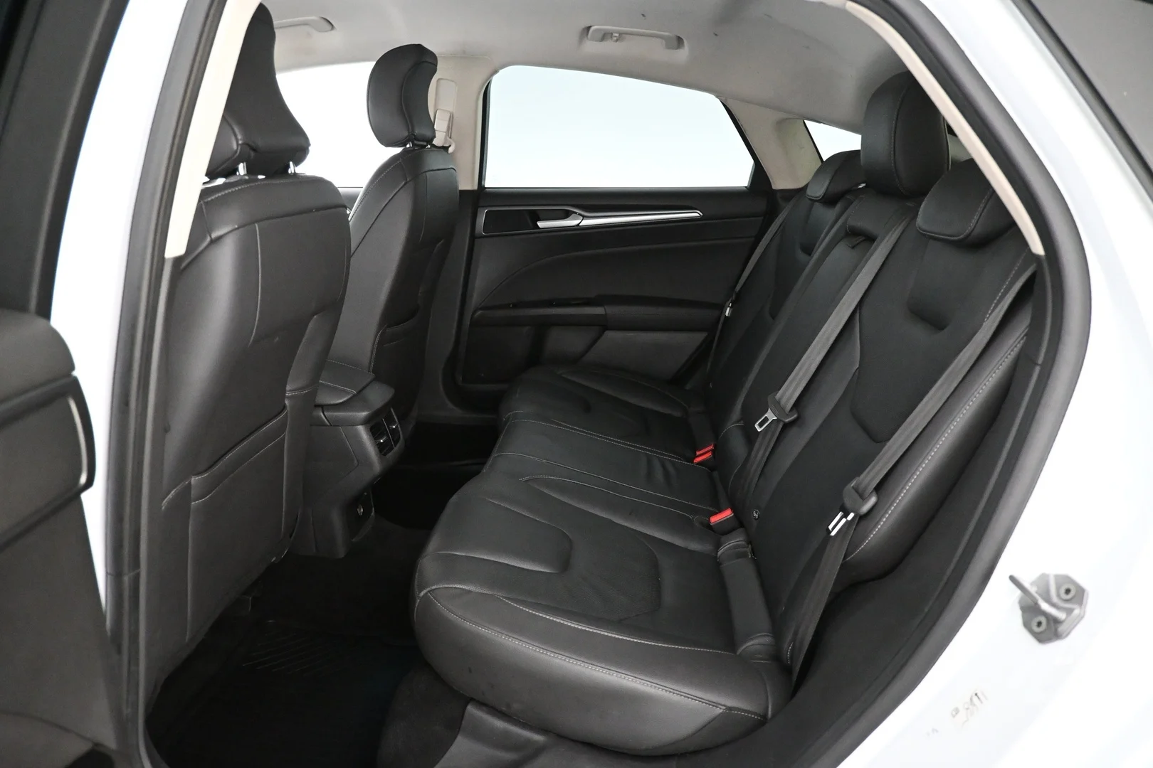 Car Image - 5UVAUqT11FlILuc0FyBgv0