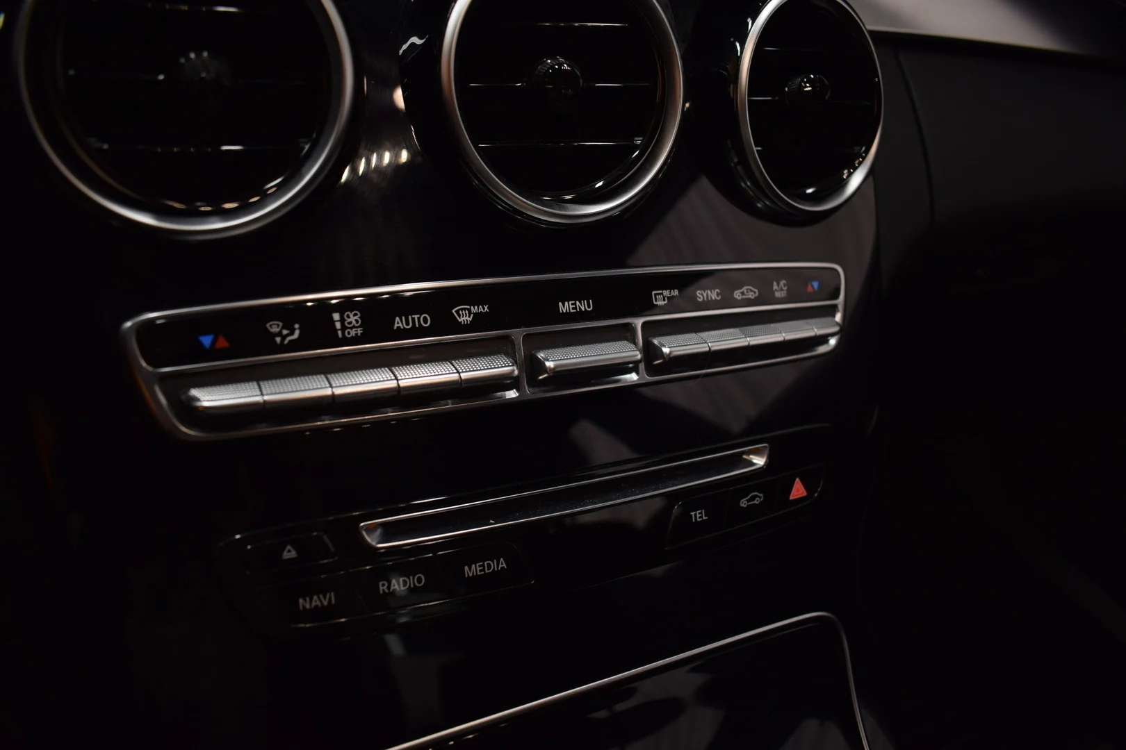 Car Image - 2opp4QZbEjNuo3QmxUmnkd