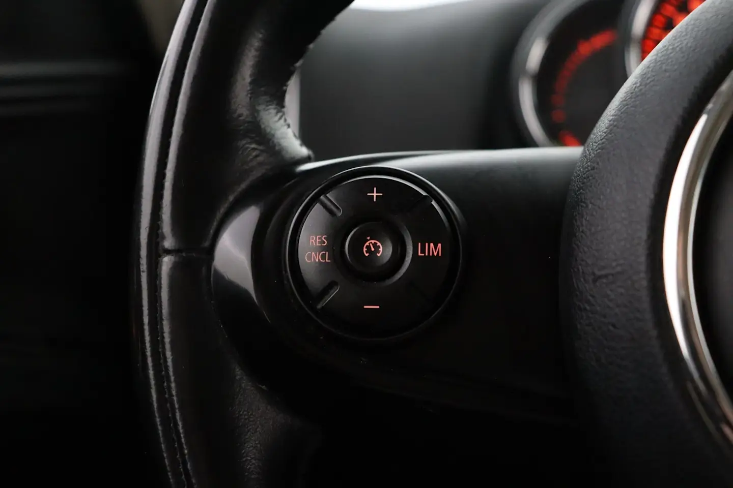 Car Image - 3mmf67eePqCaNEiIvj4zZX