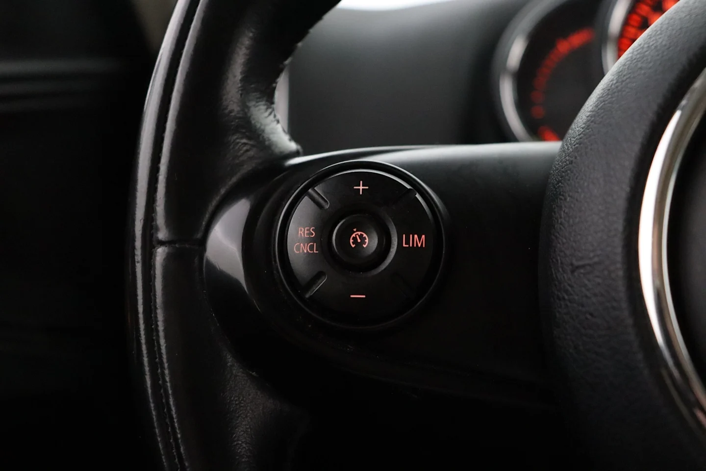 Car Image - 3mmf67eePqCaNEiIvj4zZX