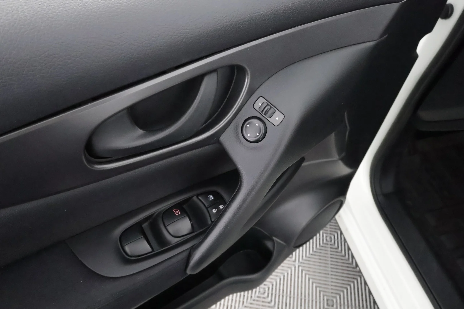 Car Image - Vuvw3rntg0AmO9zu2Kzjk