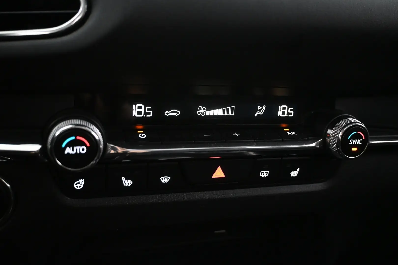 Car Image - Aj5P9XmHDsNuKAKDMcPtd