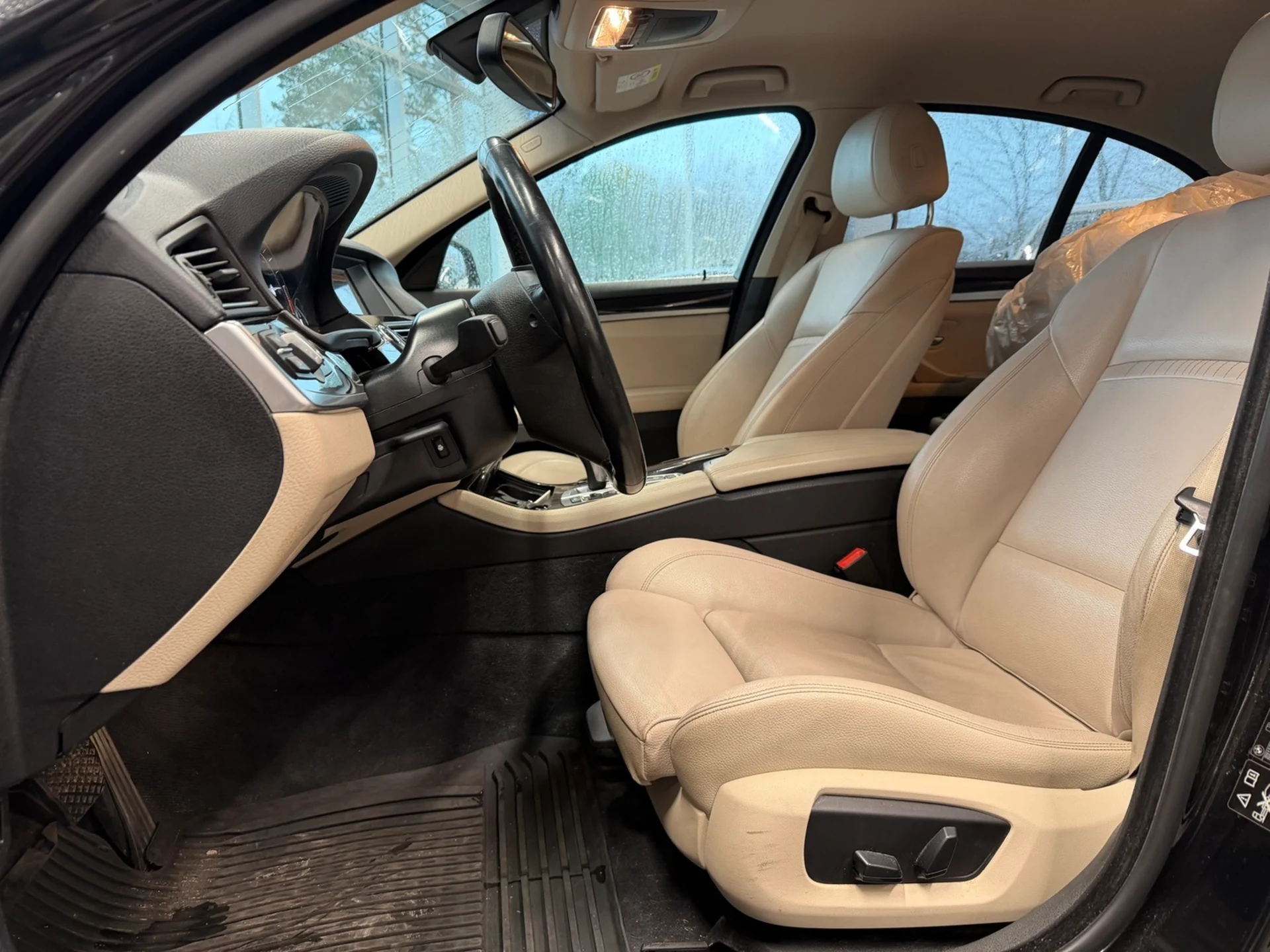 Car Image - 6wl4j3oVlFDq22TX1AsV3