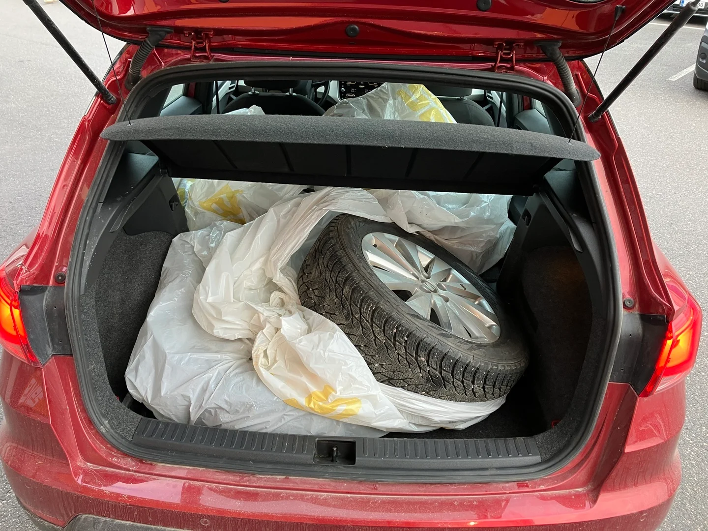 Car Image - 1rBDHccU4HOzTvb6MdFkYT