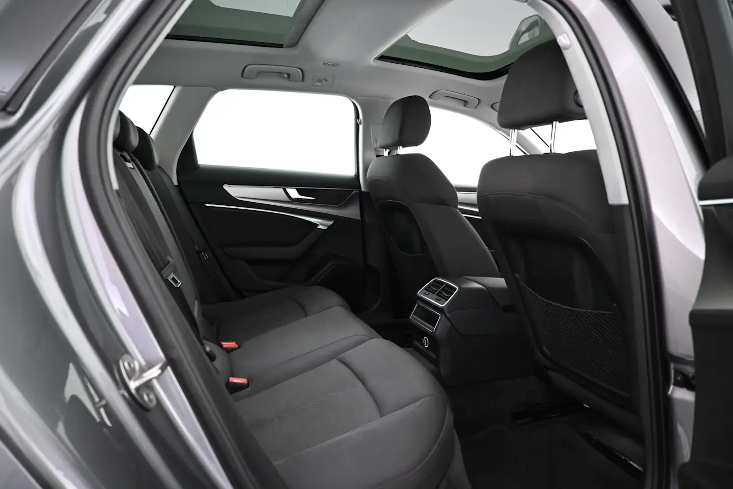 Car Image - 5k6ZUpbKTMxtzFBZfRBz2g