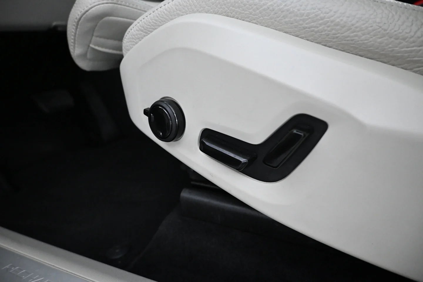 Car Image - 5XWyjKbGYw5NByAfcdekE5