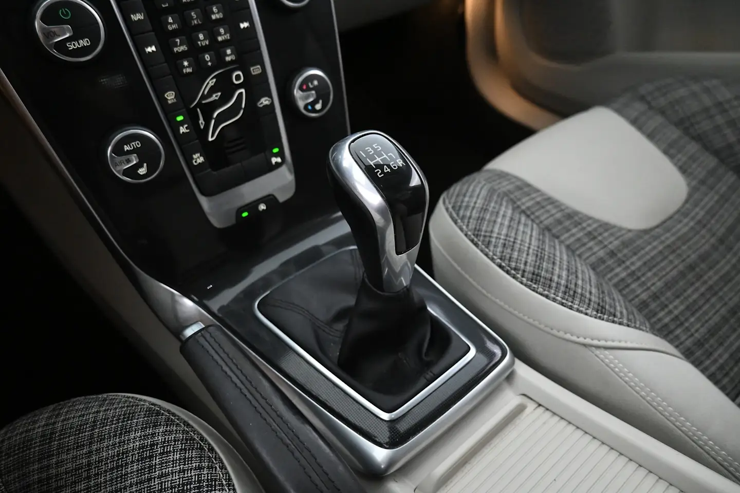 Car Image - 4ubUxjz9B5bBrzK9IrC1Af