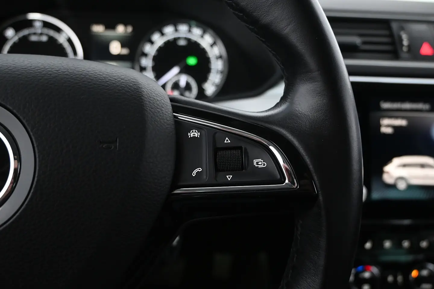 Car Image - 7Gl8gUIxWy4PEYteiOrI8B
