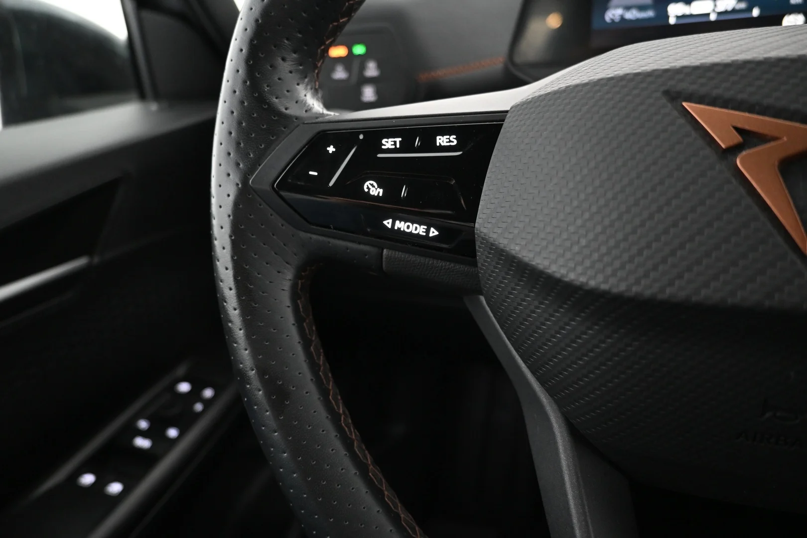 Car Image - 3V0l7zAXNiEHHxtoPjfCBz