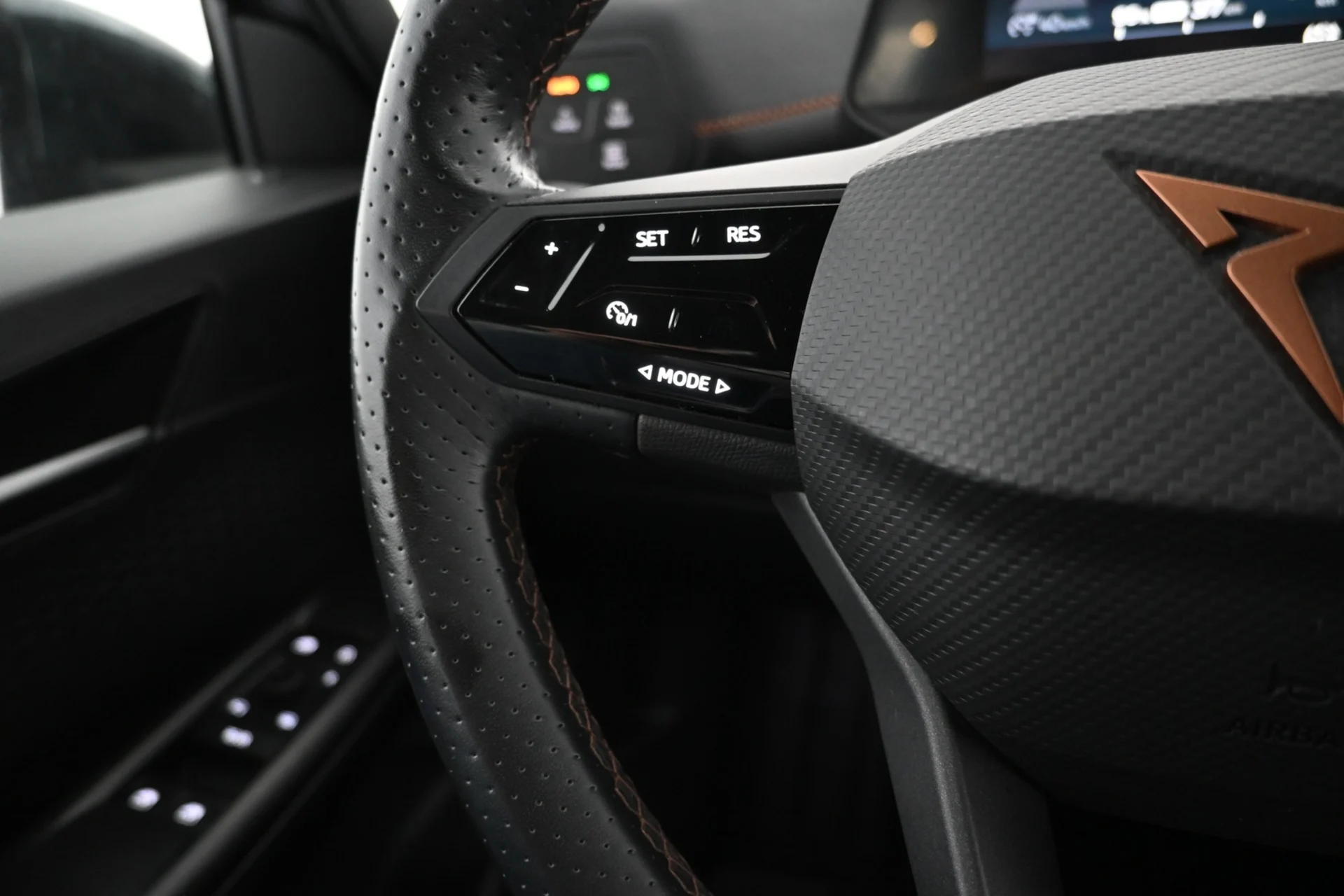Car Image - 3V0l7zAXNiEHHxtoPjfCBz