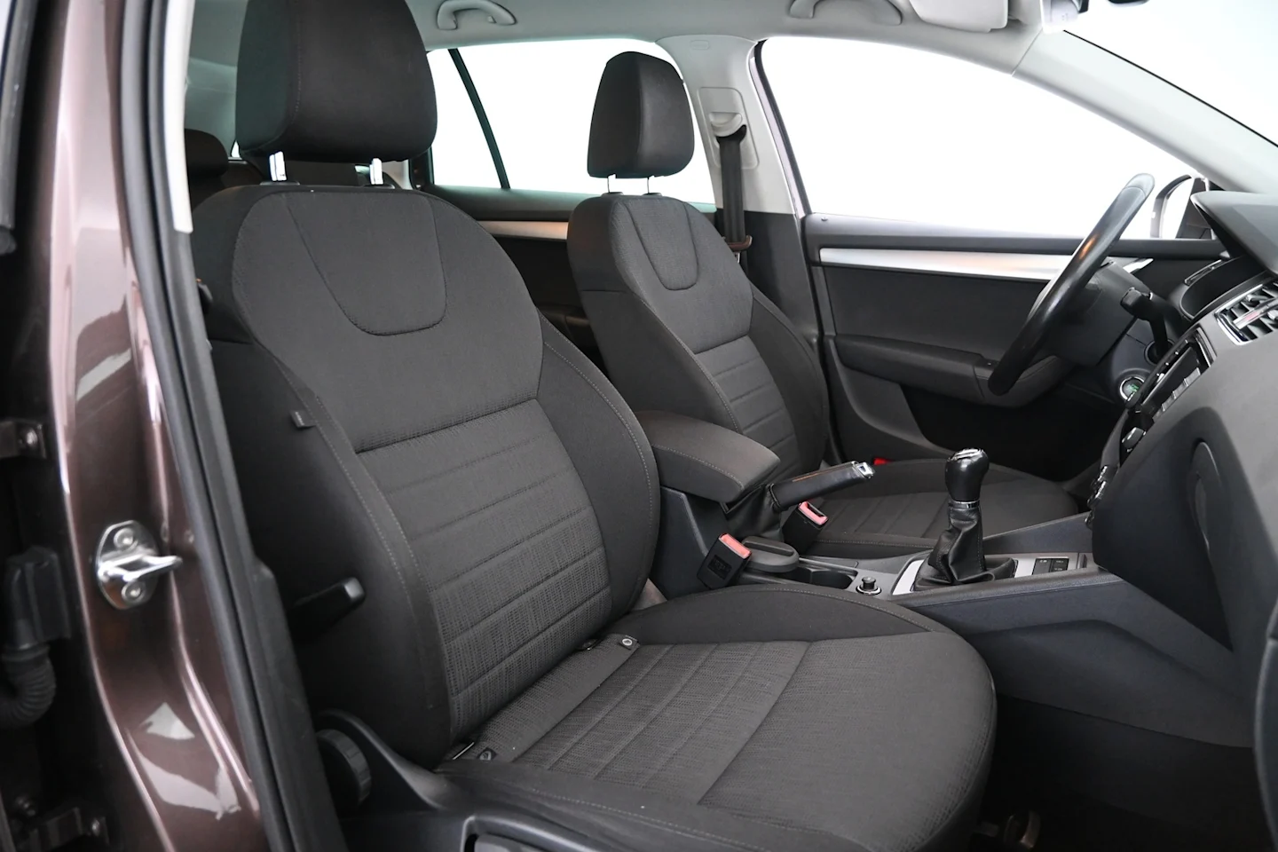 Car Image - 2hztf6uixWny2MhS2VhcAI