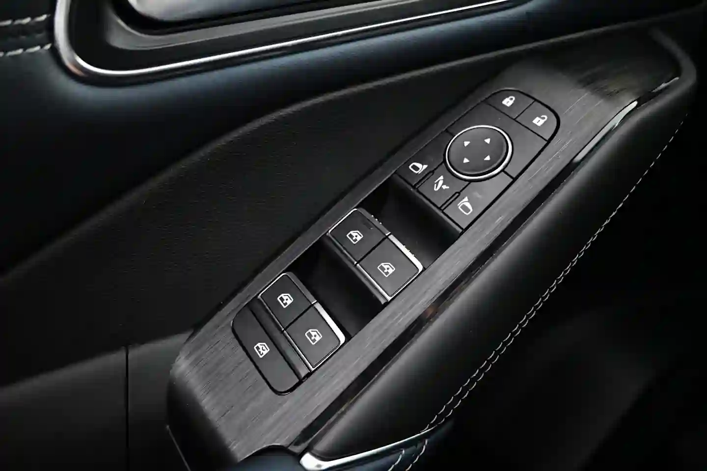 Car Image - 468XdgUQNSbOxbZIAdkKB
