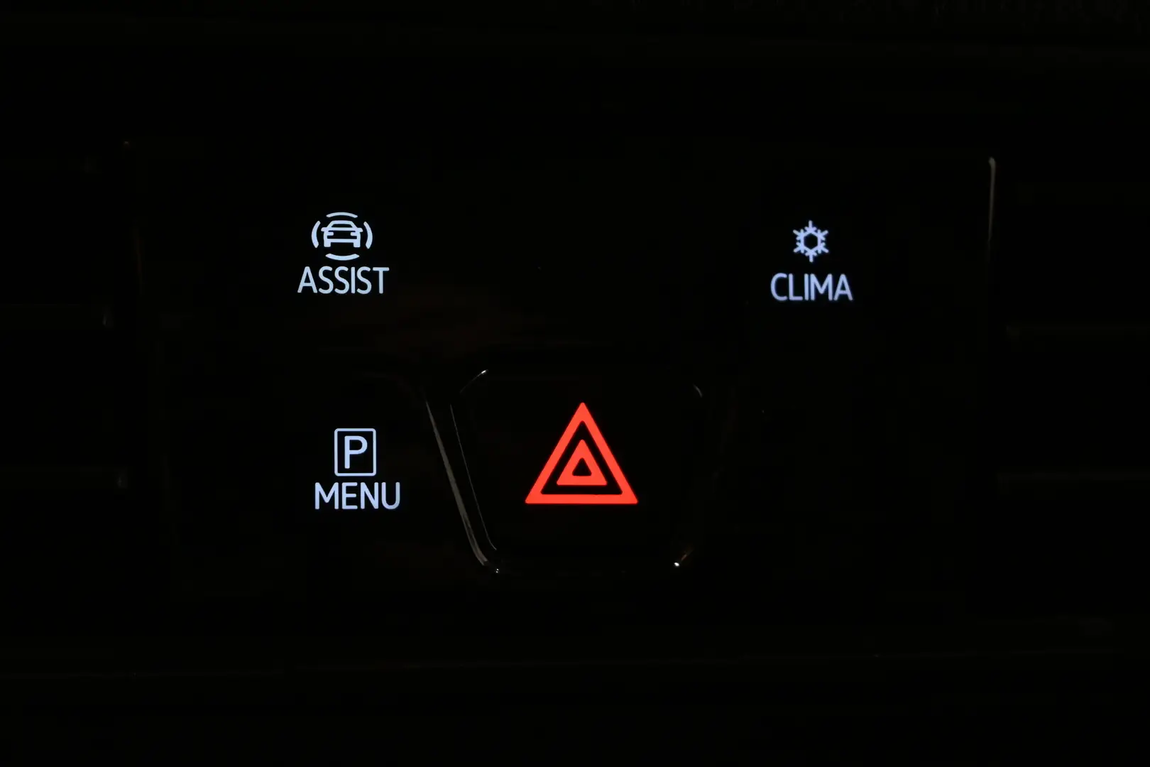 Car Image - 7hkx0H0P9CJYX2jg3IoiO1