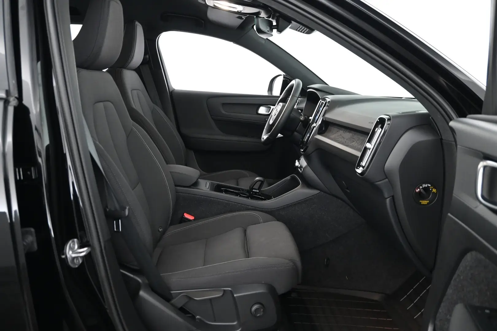 Car Image - 6UUEM8Pmt991v7jSu1PdYo
