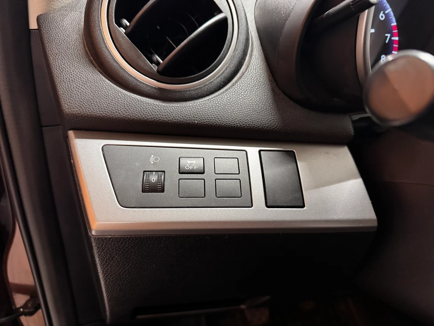 Car Image - 2V0ALGLvttYw5Qhcaq4eOK