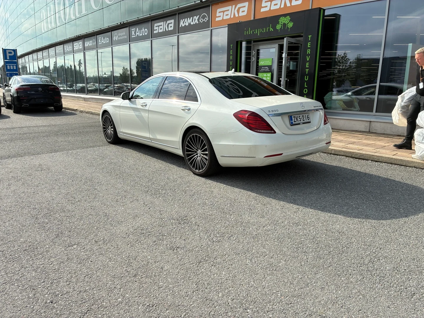 Car Image - 3m6W3etZKfnw8y8Idsrnks