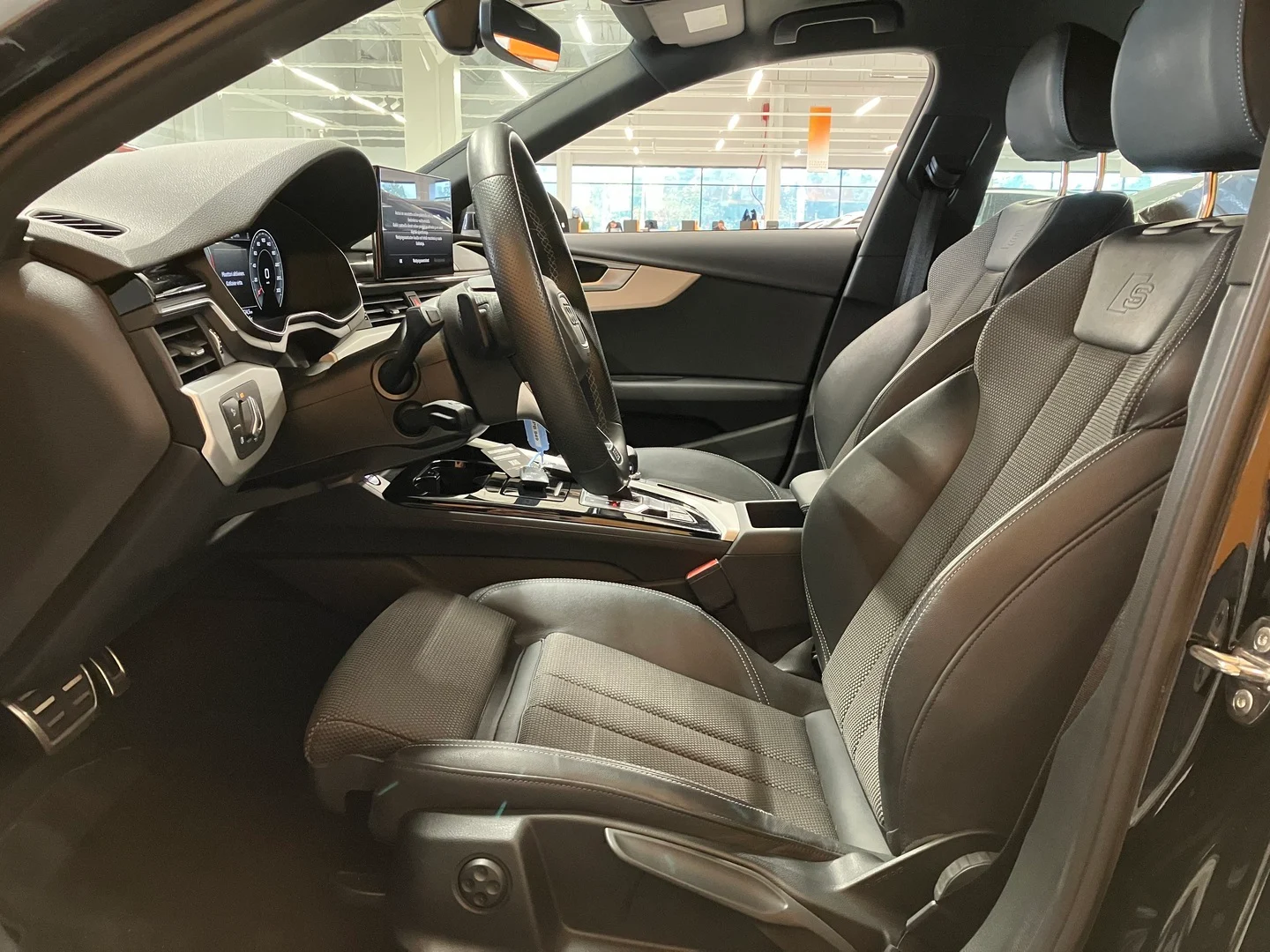 Car Image - 4DdkMcGD7yVxDnFzGzszYP