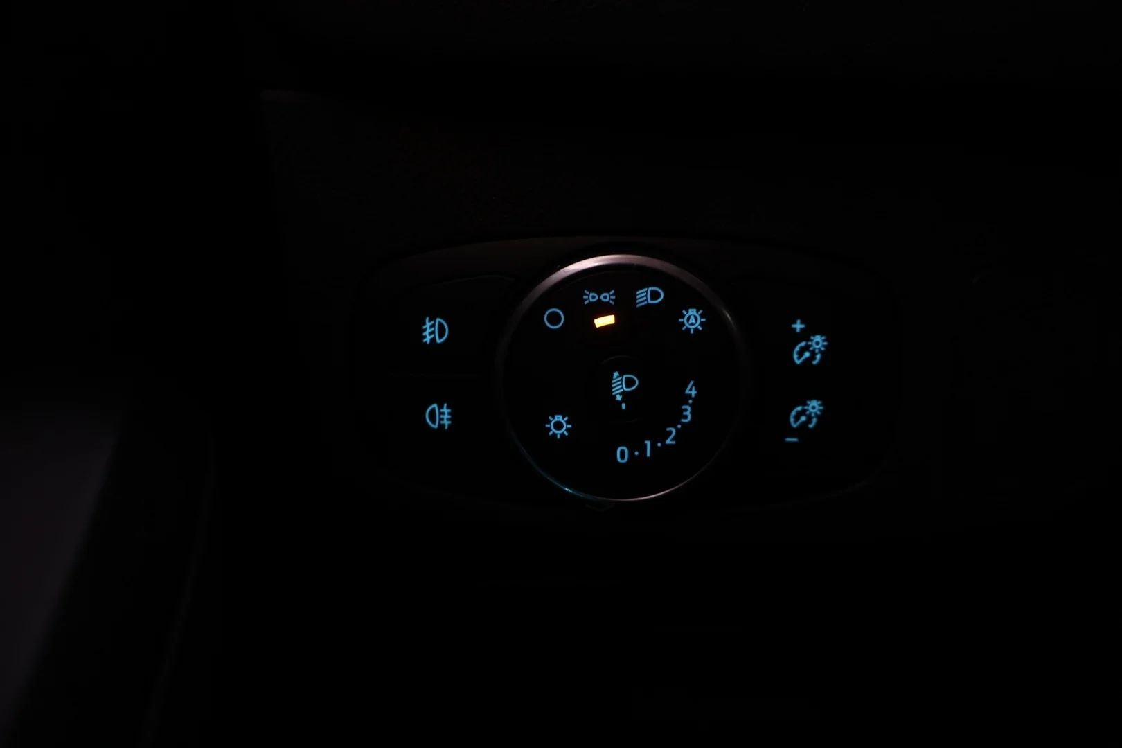 Car Image - 6zKuZQoWj3fexi0UicyyGV