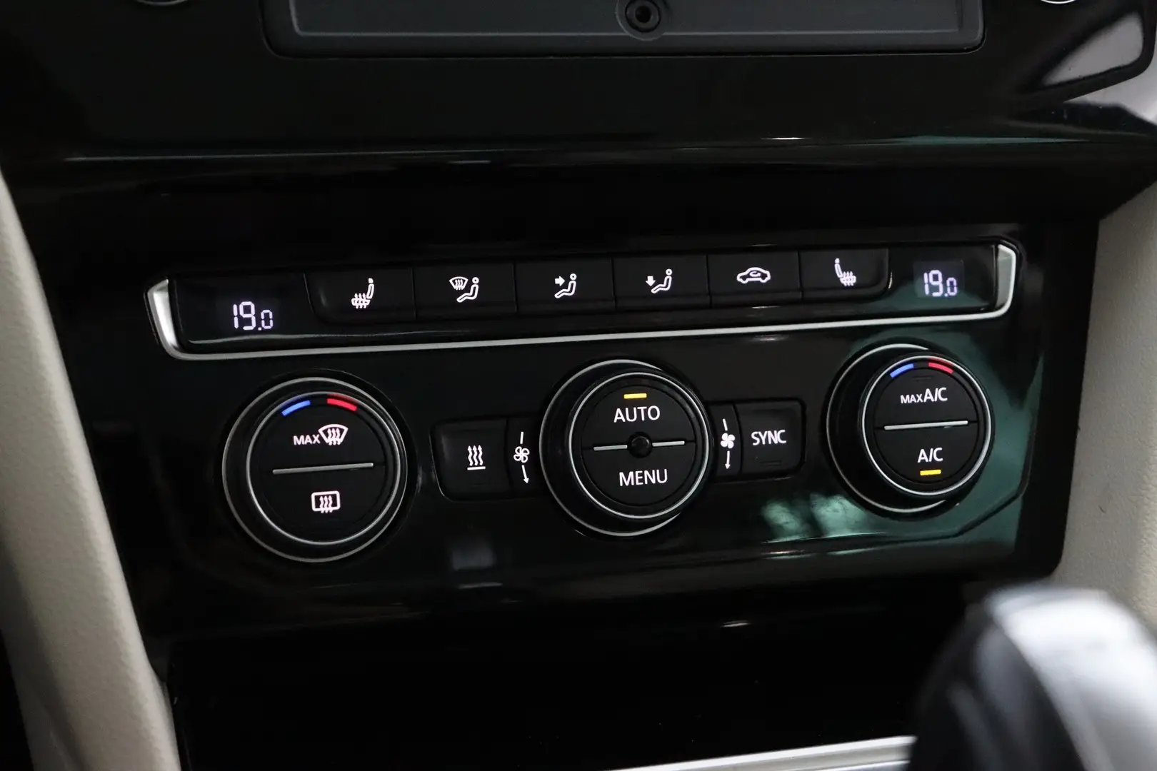 Car Image - 3G3WtRh2vRTf24j7uK9FS8