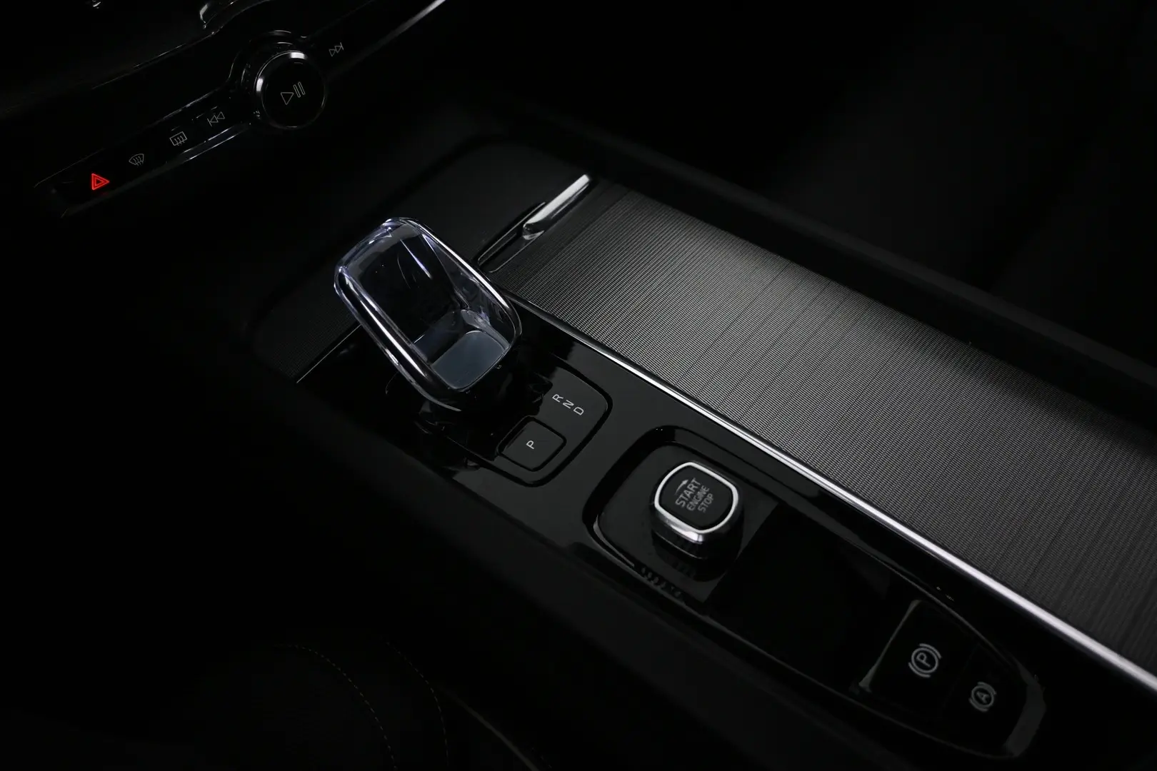 Car Image - 62Ozvl7IRMM4M4p69uTxHV
