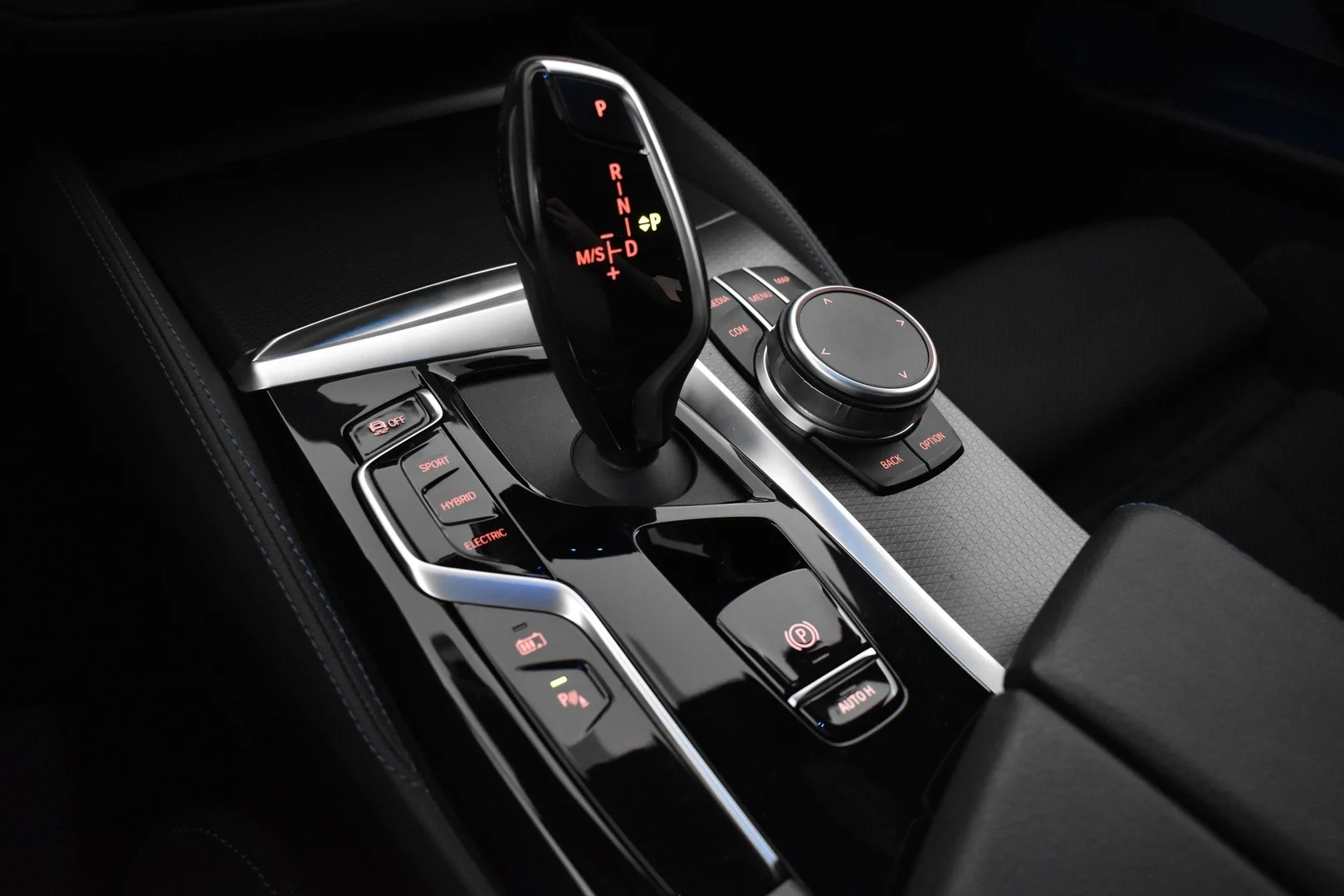 Car Image - 1bL54d2SsyKRwgtlSB8zNJ