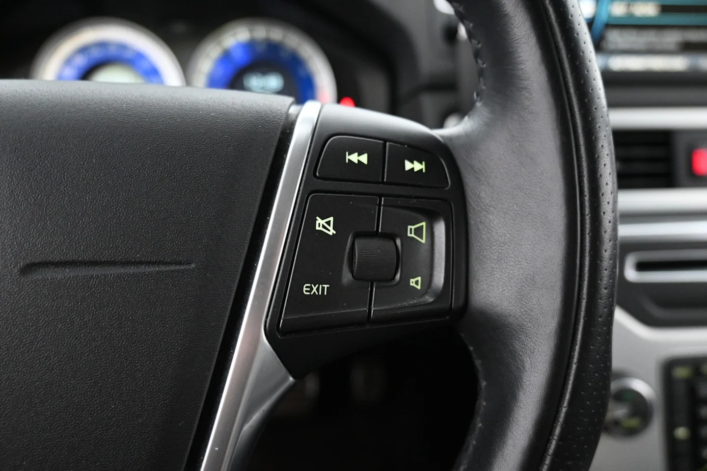 Car Image - loXMVxXNYfpdl15HujUSy
