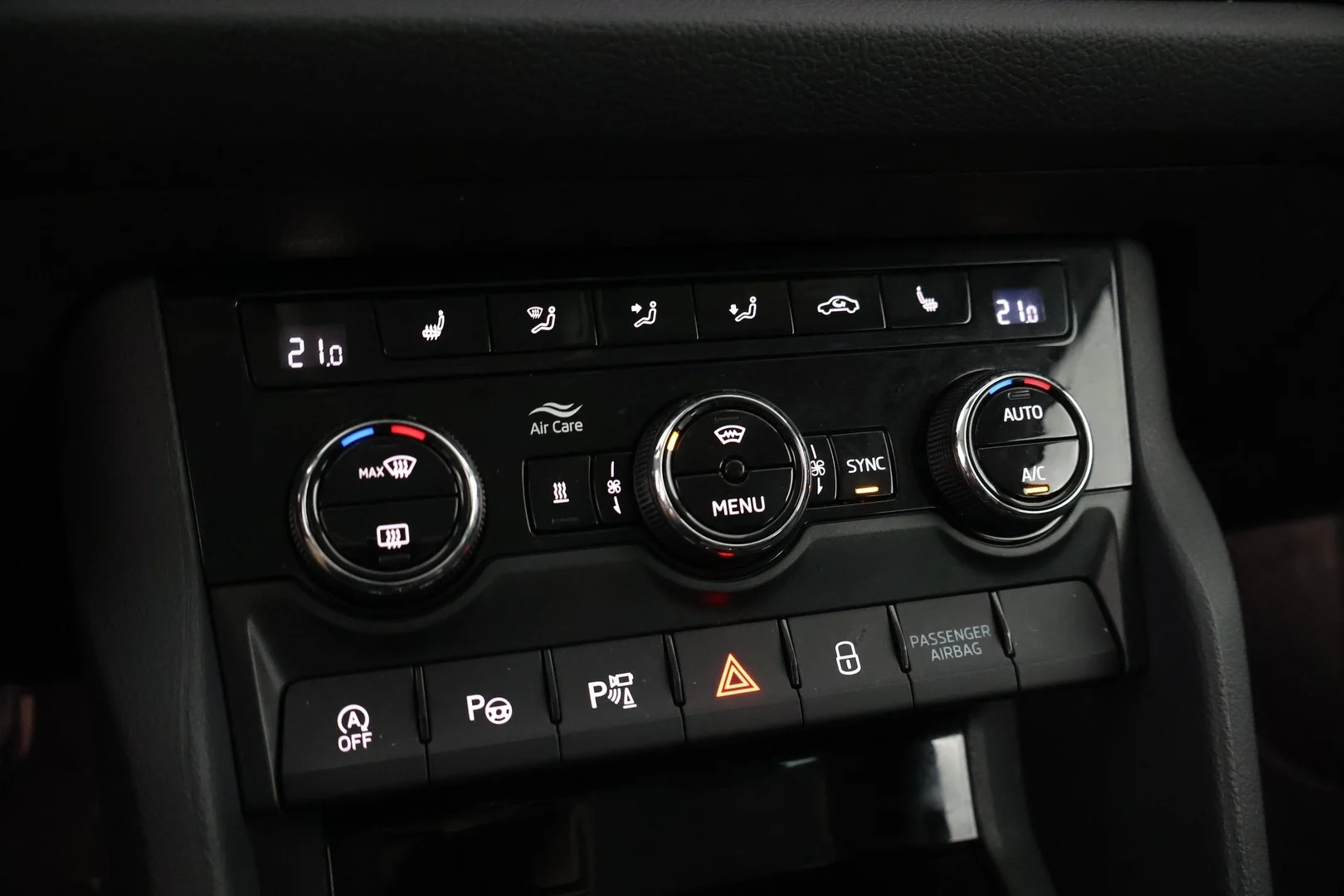 Car Image - 62urdYdRuncX3BusWFU8bM