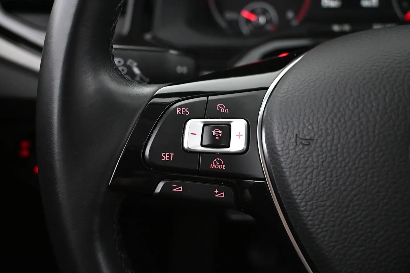 Car Image - 5LG4nS386cEfgvbYPtTG3j