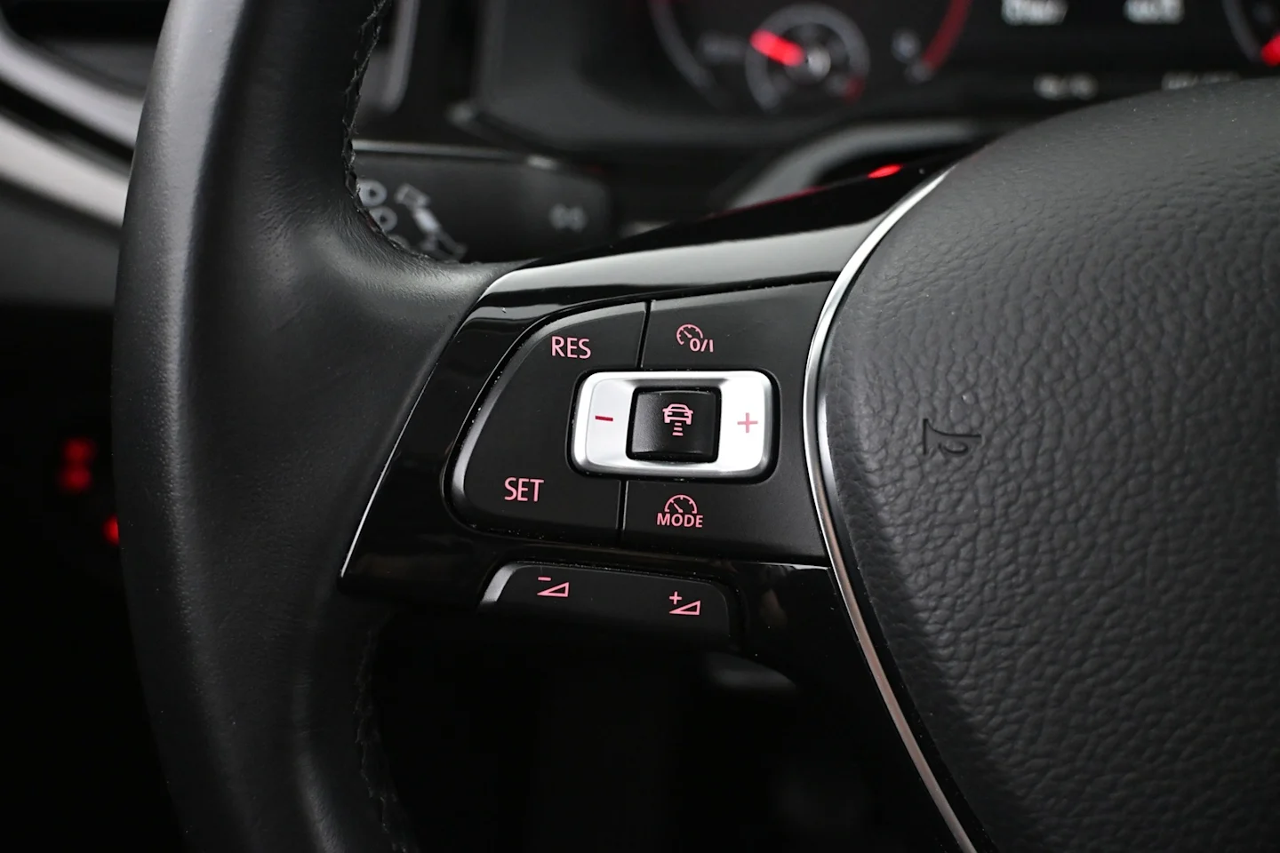 Car Image - 5LG4nS386cEfgvbYPtTG3j