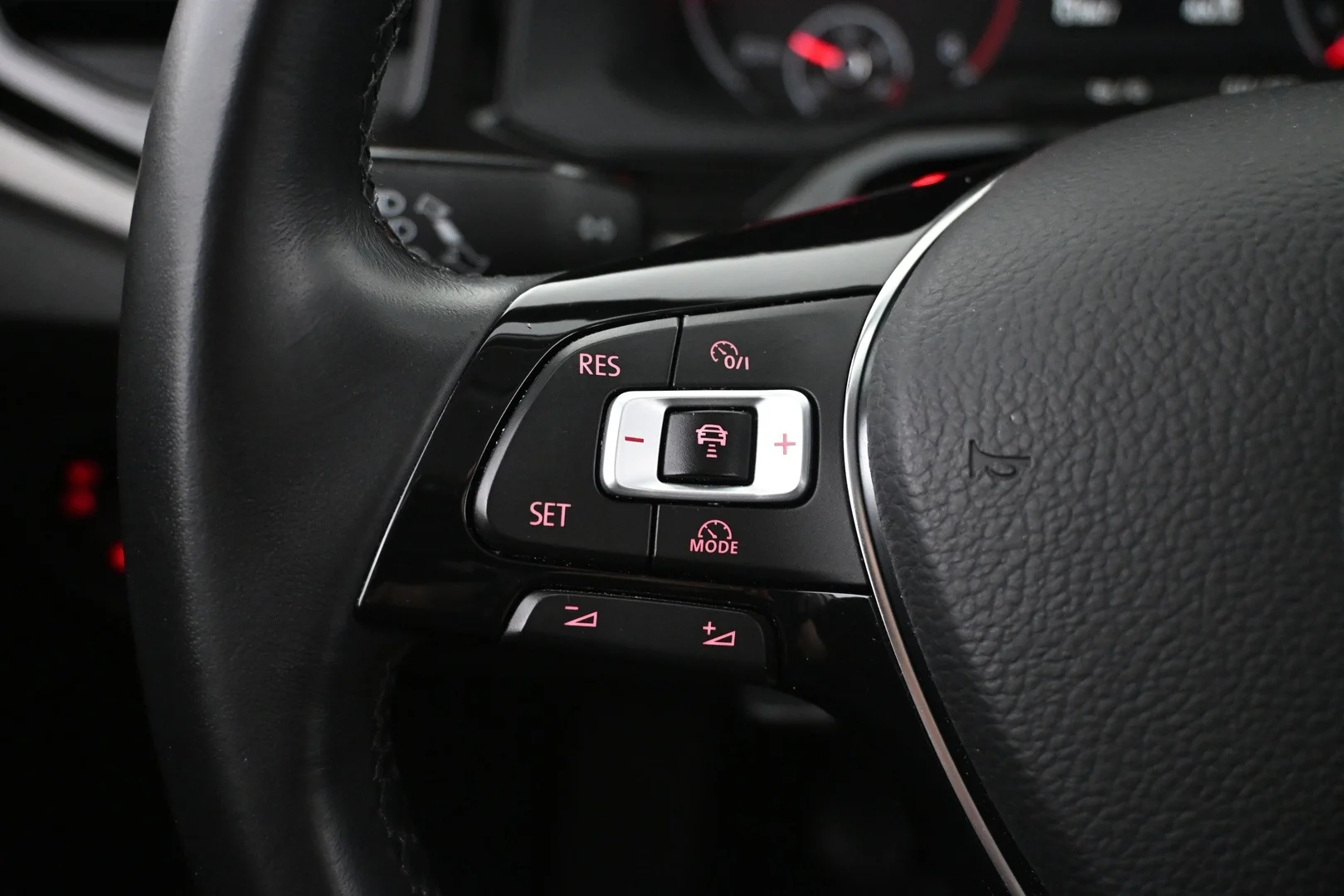 Car Image - 5LG4nS386cEfgvbYPtTG3j