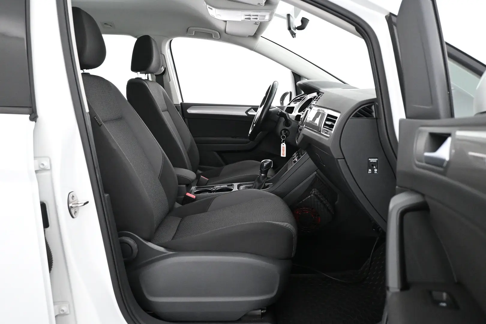 Car Image - 2zvWXzn12qgvCCo8xdNVU8