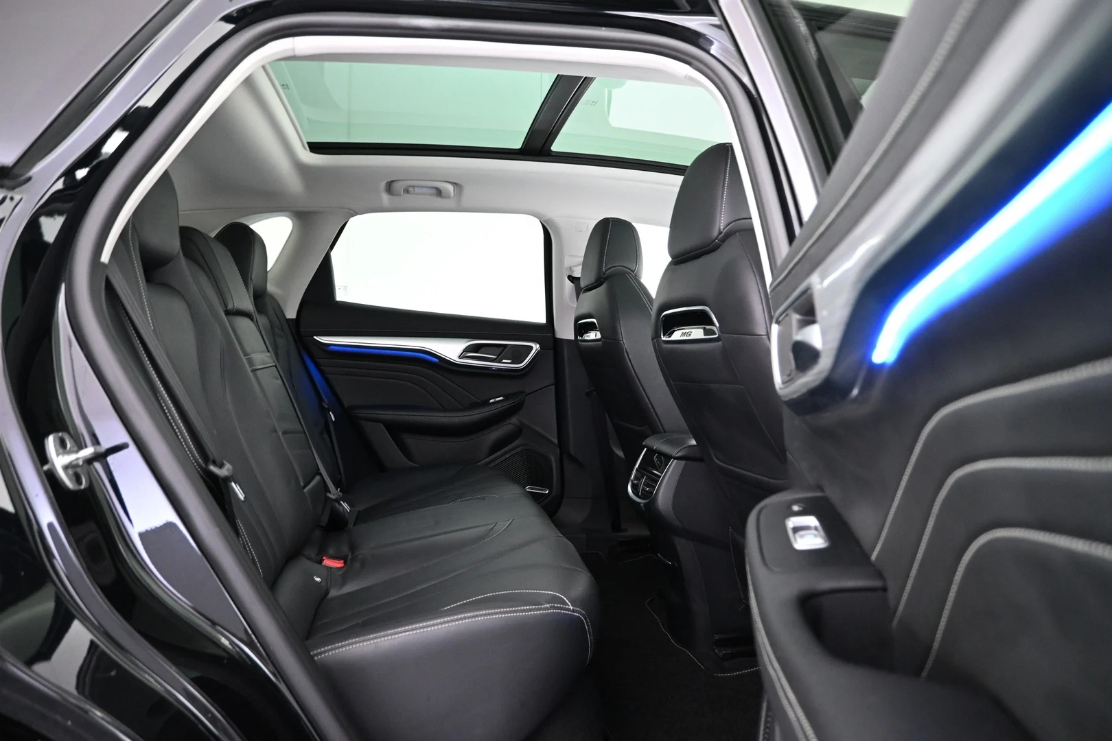 Car Image - pl5xCItXD4MQom7XWJuYC